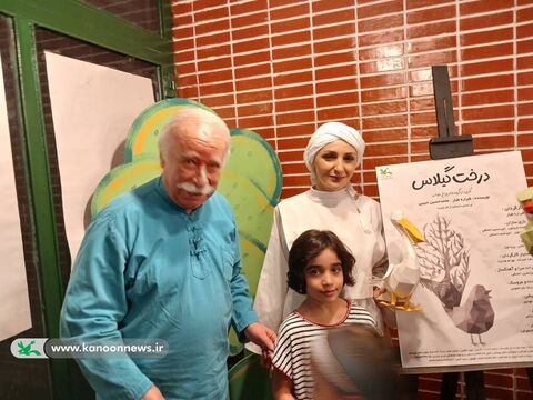 اجرای نمایش عروسکی «درخت گیلاس» با حضور مدیرعامل کانون