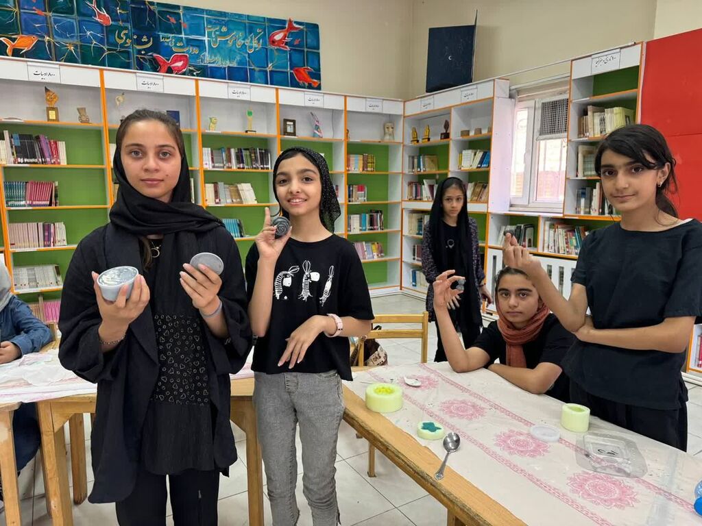 مرکز فرهنگی هنری آرادان در استان سمنان با کارگاههای کارآفرین«تابستونو ساخت»