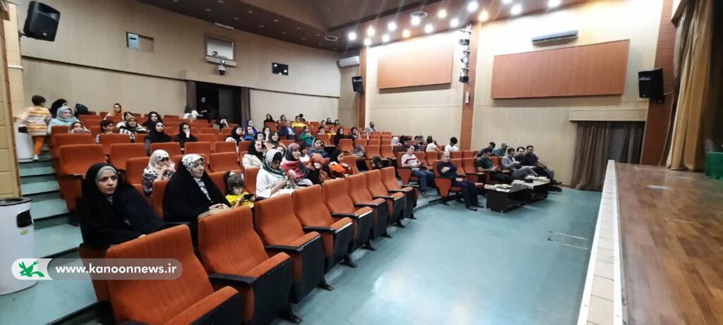 عصر شعر آیینی " تنفس آب در آیینه " در کانون پرورش فکری زنجان