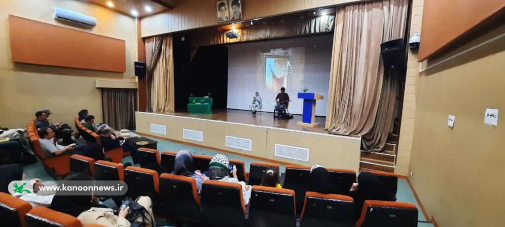 عصر شعر آیینی " تنفس آب در آیینه " در کانون پرورش فکری زنجان