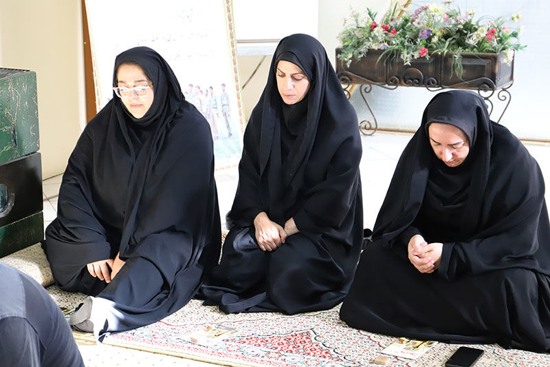 مراسم پرفیض دعای توسل در اداره کل کانون استان اردبیل برگزار  شد