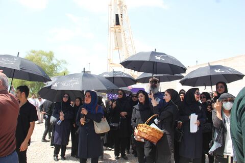 مراسم وداع با پیکر زنده یاد محمد علی بهمنی شاعر فرهیخته در استان هرمزگان