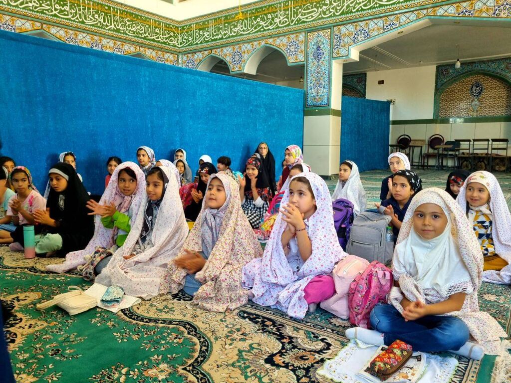 ویژهبرنامه «نیایش» با حضور اعضاء کانون مرکز صفاشهر در مسجد امام حسن مجتبی (ع)