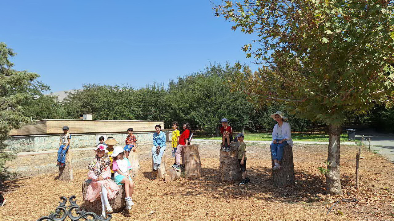 اعضای مرکز شماره ۲۶ کانون تهران از باغ گیاهشناسی ملی ایران بازدید کردند