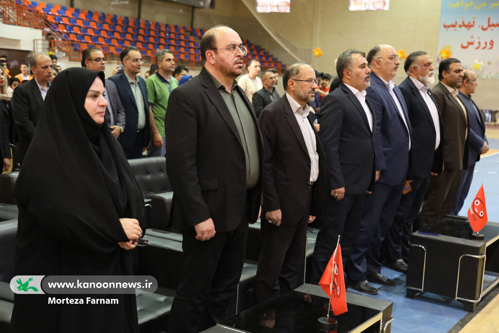 فرهاد فلاح معاون فرهنگی ضرورت بهرهگیری از علوم و فناوریهای جدید برای تربیت کودکان و نوجوانان