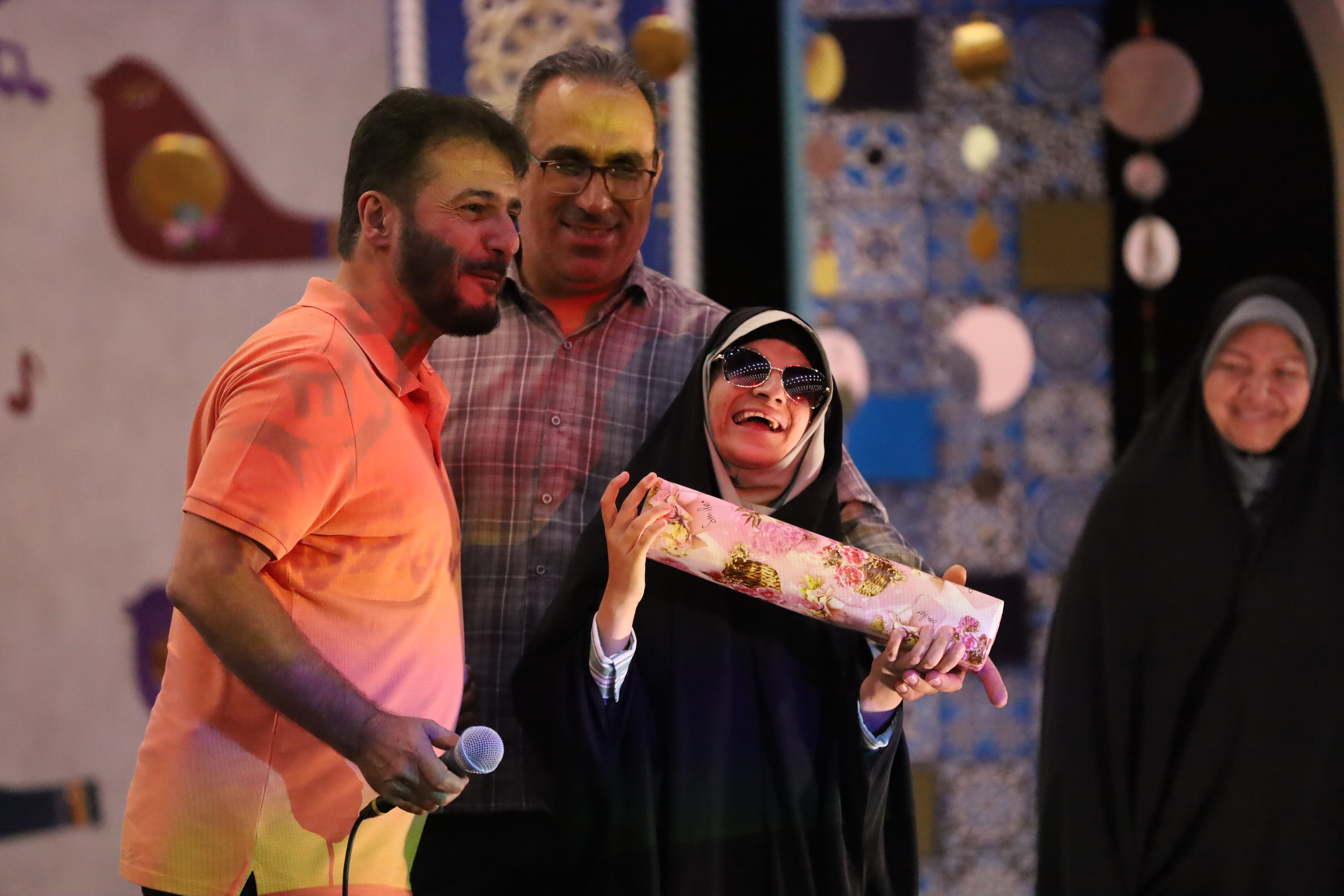 تقدیر داور جشنواره از قاری و حافظ قرآن