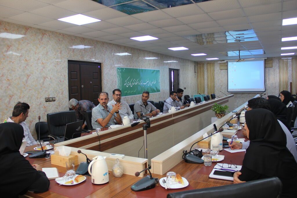نشست هماندیشی و هم افزایی کانون هرمزگان با مجتمع آب شیرین کن خلیج فارس