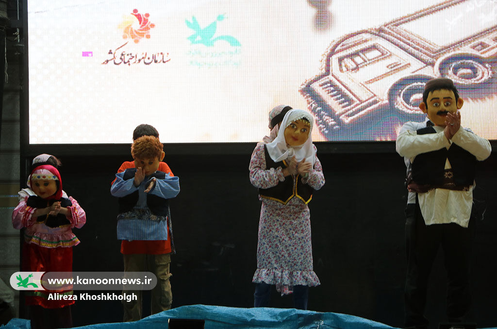 تماشاخانه سیار کانون به رودسر رسید