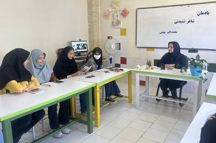 یادمان محمدعلی بهمنی در مرکز شمارهی پنج کانون اردبیل برگزار شد