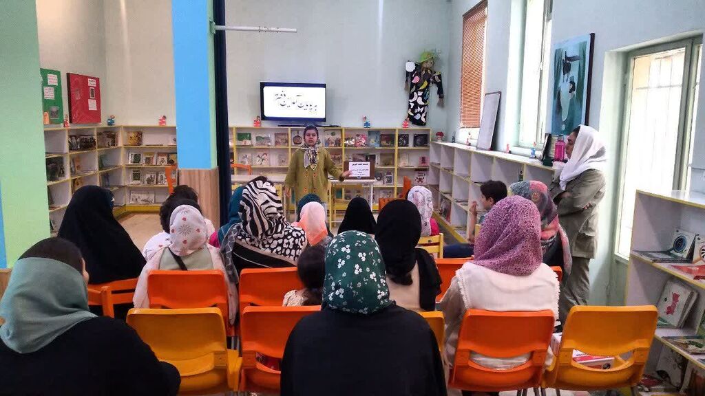 برگزاری نشستهای قصهگویی در البرز