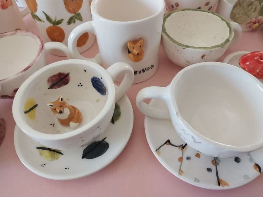 لیوانها کتاب معرفی میکنند لیوانها کتاب معرفی میکنند