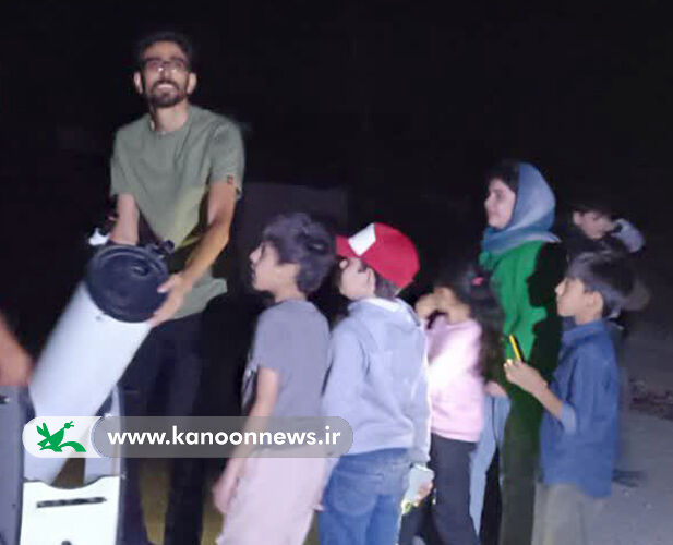 رصد ماه و زحل یزد رصد ماه و زحل و آشنایی با آسمان شب در بهاباد برگزار شد