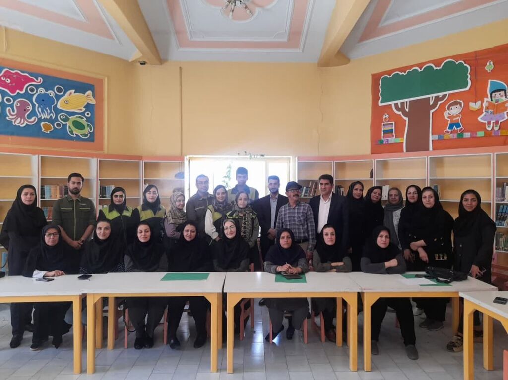 حضور تسهیلگران زیست محیطی کودک در کانون شهرکرد