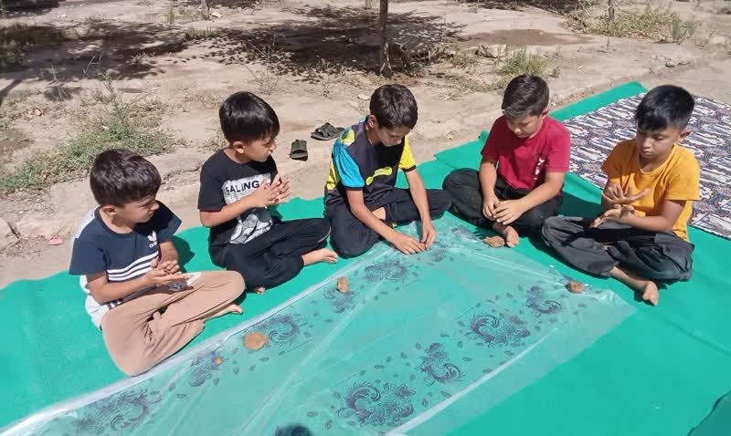 یک روز شاد برای بچههای جورقان با پیک امید کانون همدان