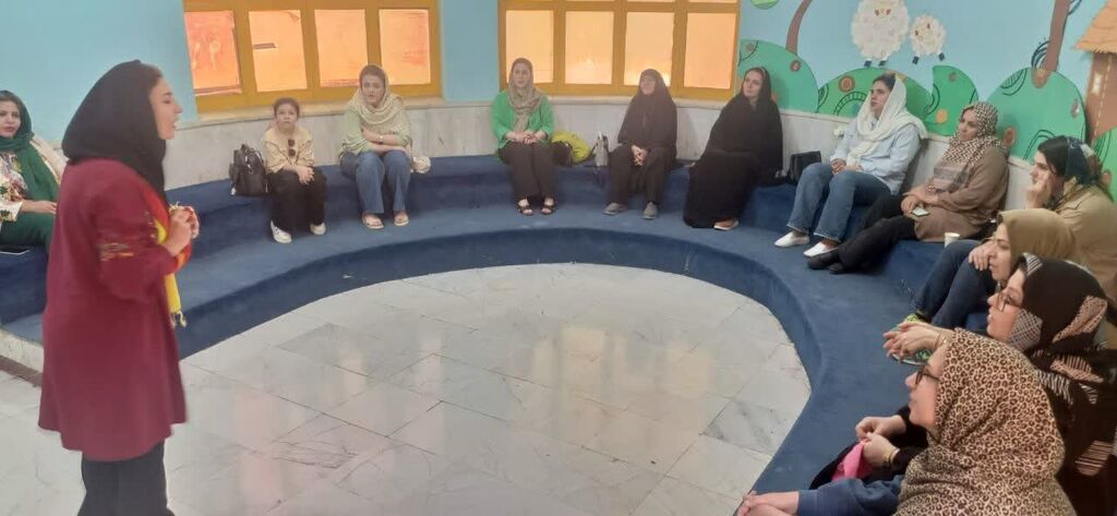 برگزاری کارگاههای قصهگویی در مرکز شماره ۲ کرمانشاه