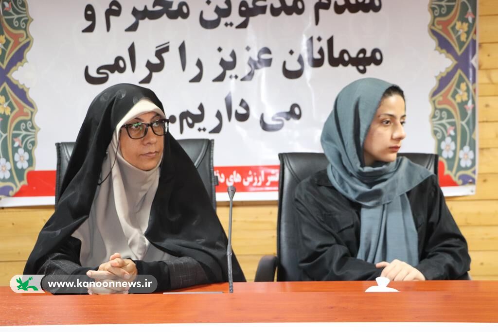 ویژه برنامه «شعر لالهها» به مناسبت روز شعر و ادب فارسی