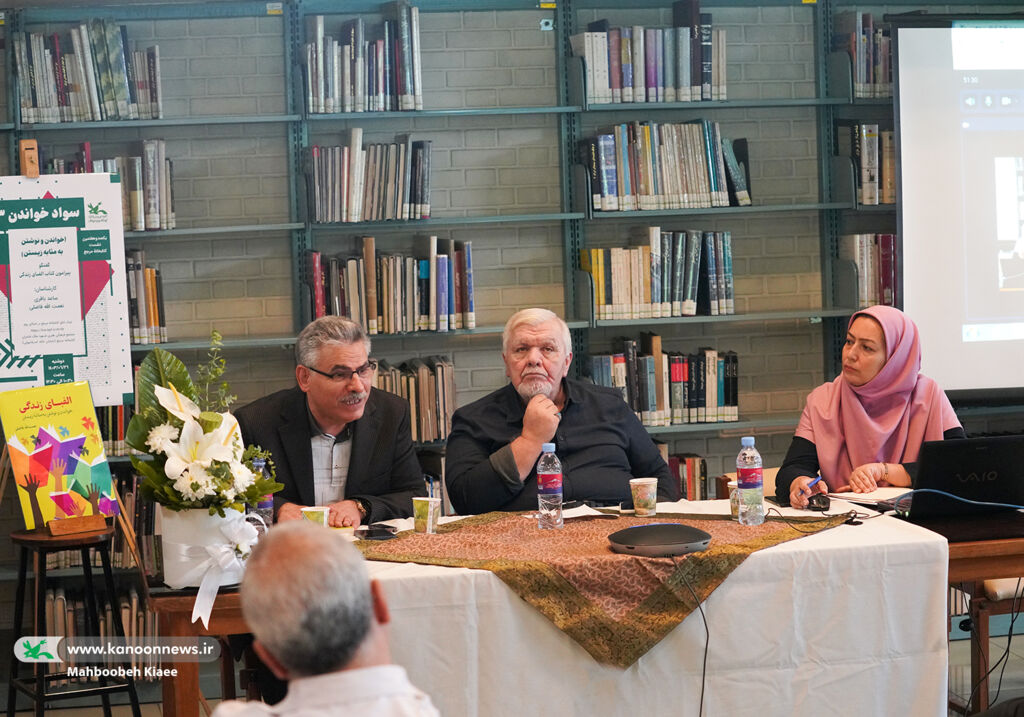 ارتباطات اجتماعی را با زبان سواد گسترش دهیم ارتباطات اجتماعی را با زبان سواد گسترش دهیم