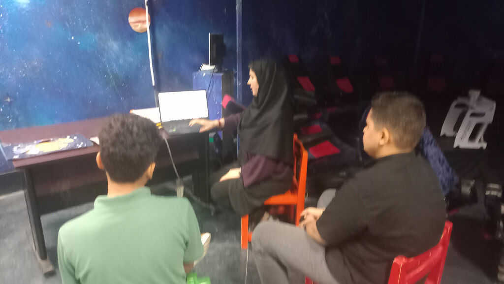 مدیرعامل کانون پرورش فکری از انجمن نجوم کانون ساری تقدیر کرد