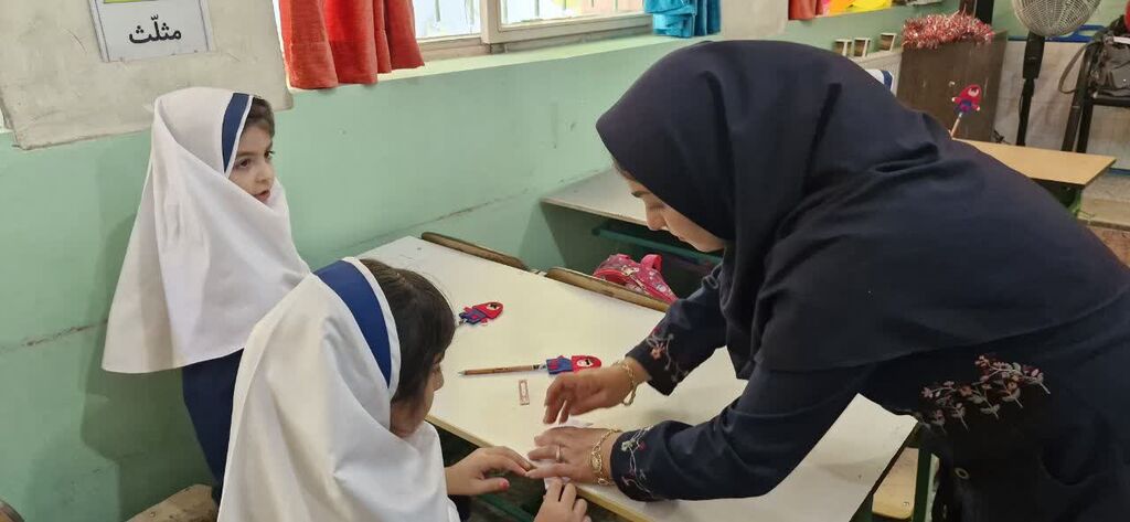 برگزاری جشن پایان فعالیتهای تابستانی و جشن شکوفهها در کرج