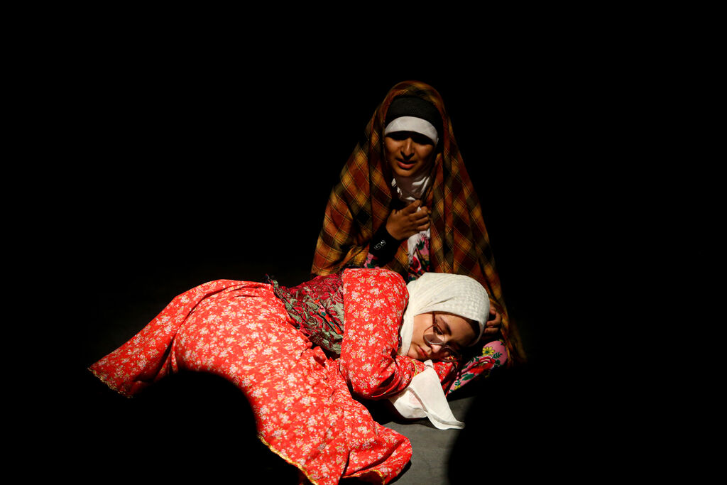 مهربانی در جریان است