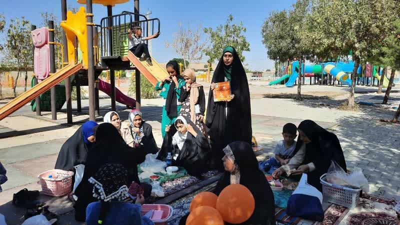 جشن پایان کلاسهای مراکز همدان با عطر و بوی محمدی