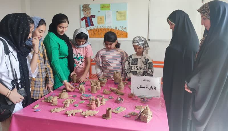 جشن پایان کلاسهای مراکز همدان با عطر و بوی محمدی