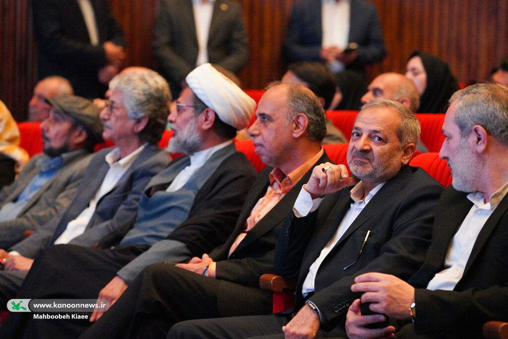 بایدها و نبایدها در تعلیم و تربیت موثر نیست، به هنر روی بیاوریم