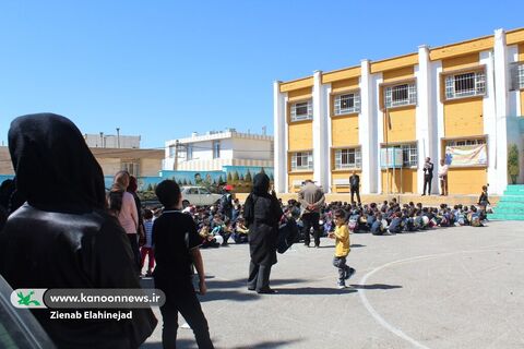 جشن بازگشایی مدارس با حضور مدیرکل و کارشناسان کانون پرورش فکری کهگیلویه و بویراحمد