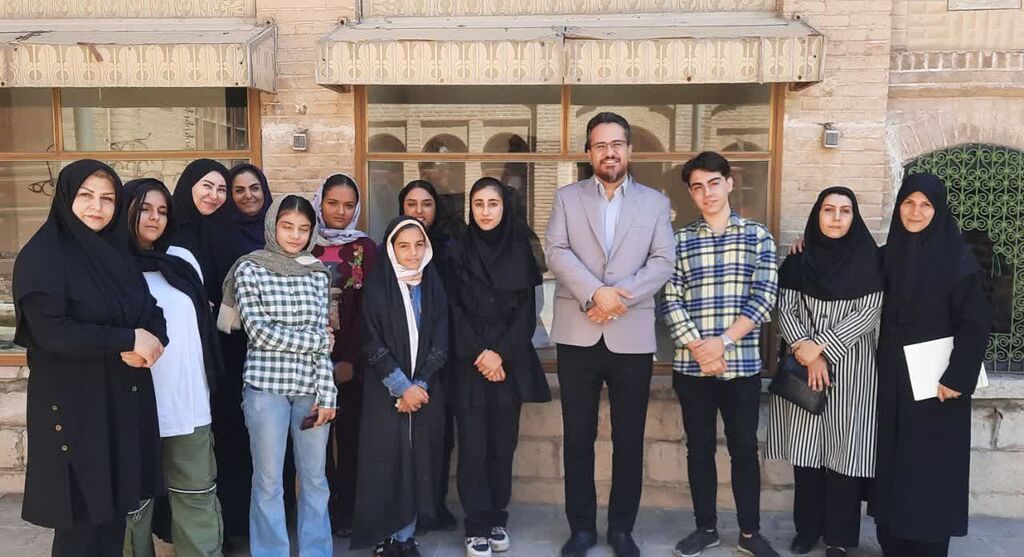 کارگروههای مشورتی نشستهای مدیرکل کانون کرمانشاه با کارگروه مشورتی نوجوان در مراکز