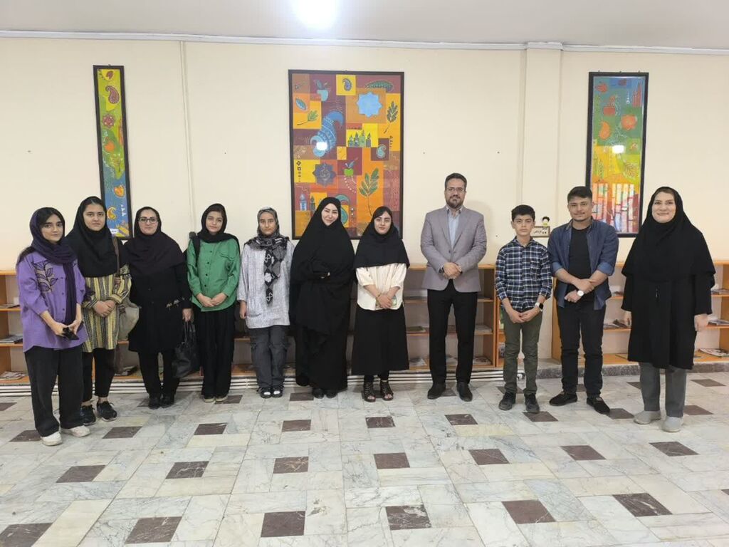 نشستهای مدیرکل کانون کرمانشاه با کارگروه مشورتی نوجوان در مراکز