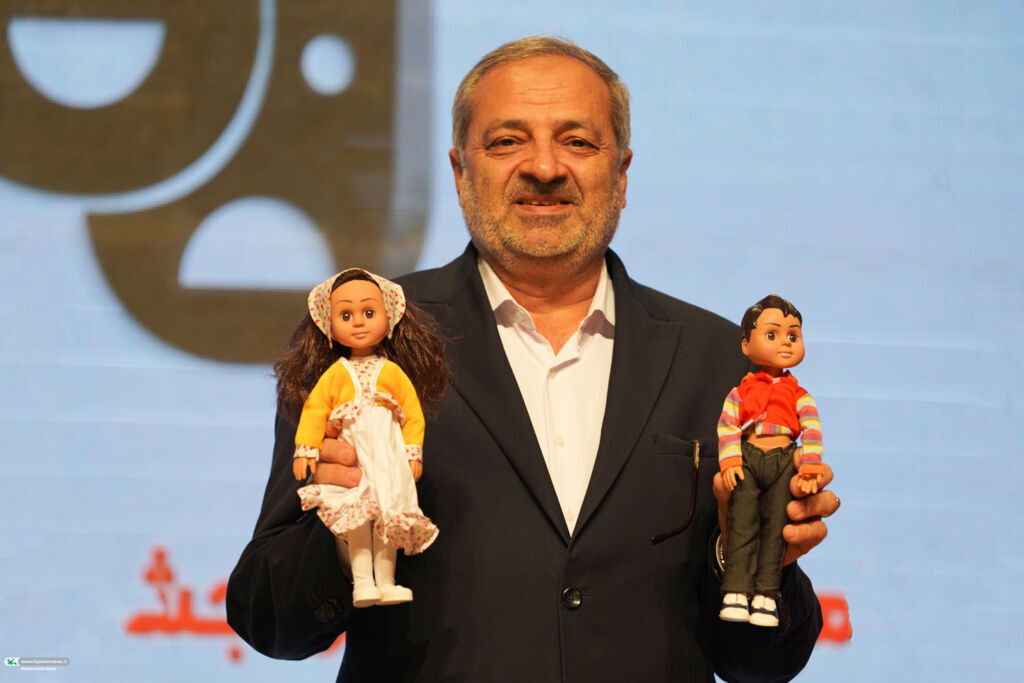 عروسکهای نمایشی دستکشی «دارا» و «سارا» رونمایی شد