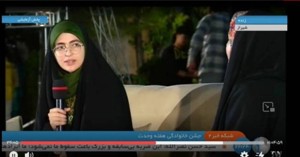 حضور اعضای باشگاه ادبی قاف کانونفارس در برنامه زنده تلویزیونی