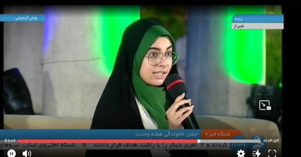 حضور اعضای باشگاه ادبی قاف کانونفارس در برنامه زنده تلویزیونی