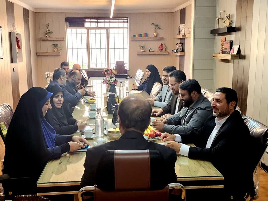 نشست هماندیشی مدیران منطقه 2 در همدان برگزار شد