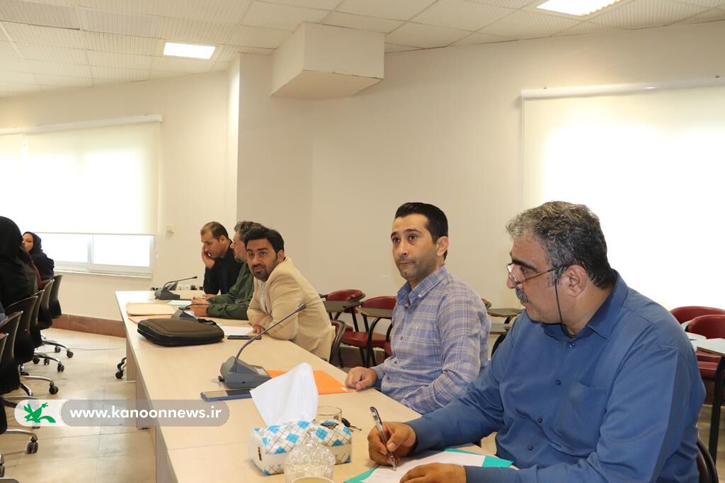 دوره آموزشی «آشنایی با نرم افزارهای تدوین پادکست» در کانون گلستان