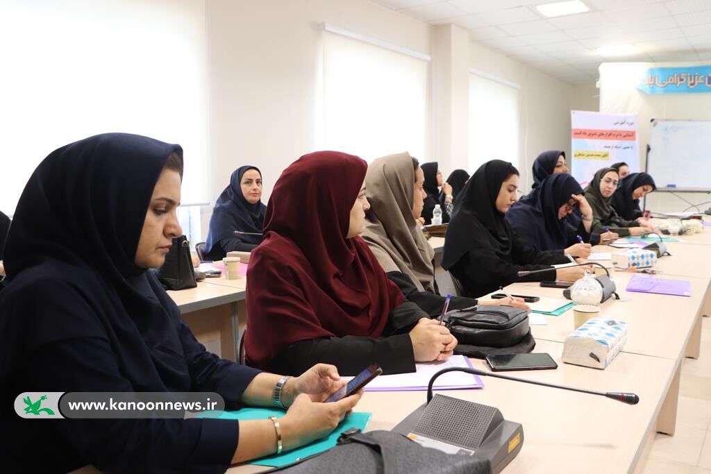 دوره آموزشی «آشنایی با نرم افزارهای تدوین پادکست» در کانون گلستان