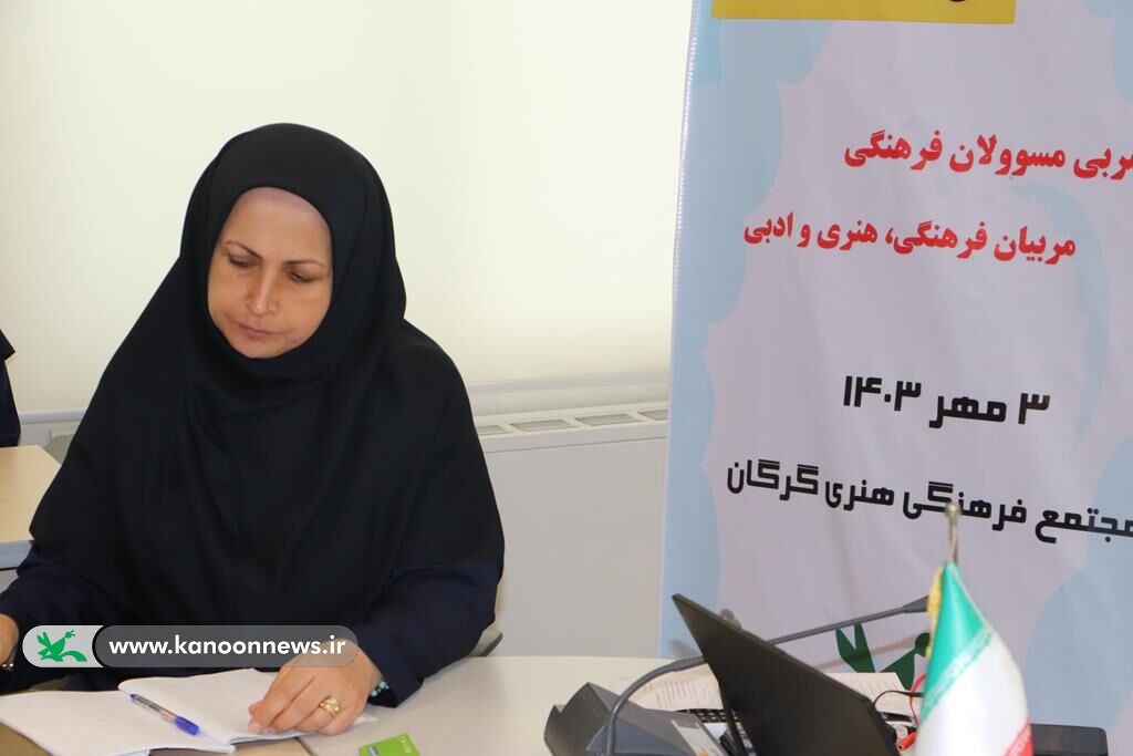 دوره آموزشی «آشنایی با نرم افزارهای تدوین پادکست» در کانون گلستان