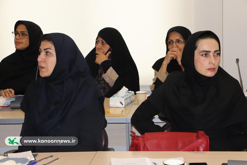 دوره آموزشی «آشنایی با نرم افزارهای تدوین پادکست» در کانون گلستان