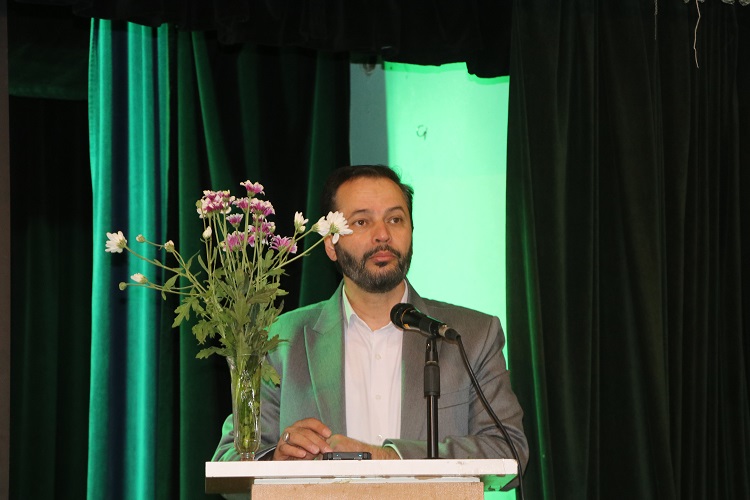 برگزاری نشست های تخصصی قصه گویی در کانون استان اصفهان