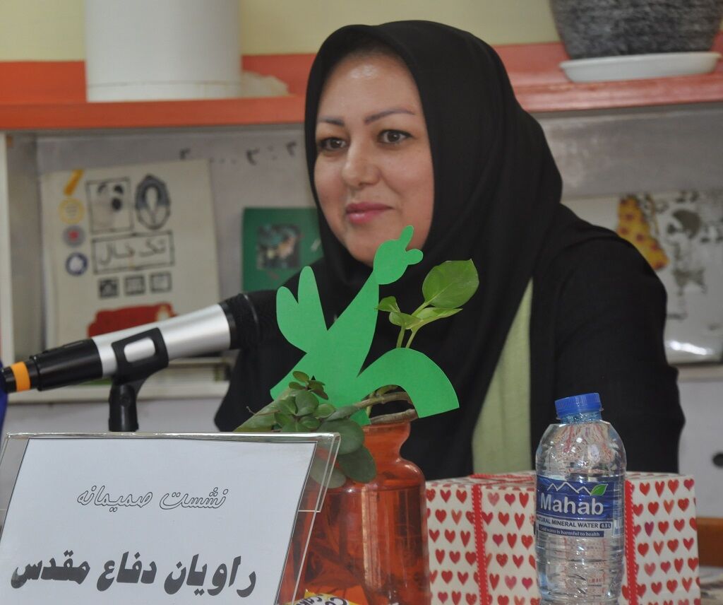 ویژه برنامه «راویان دفاع مقدس» در مرکز مجتمع کانون کرج/تجلیل از نویسنده دفاع مقدس