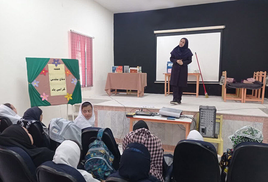 اعضای مرکز شماره ۳ کانون مشگینشهر هفته دفاع مقدس را گرامی داشتند