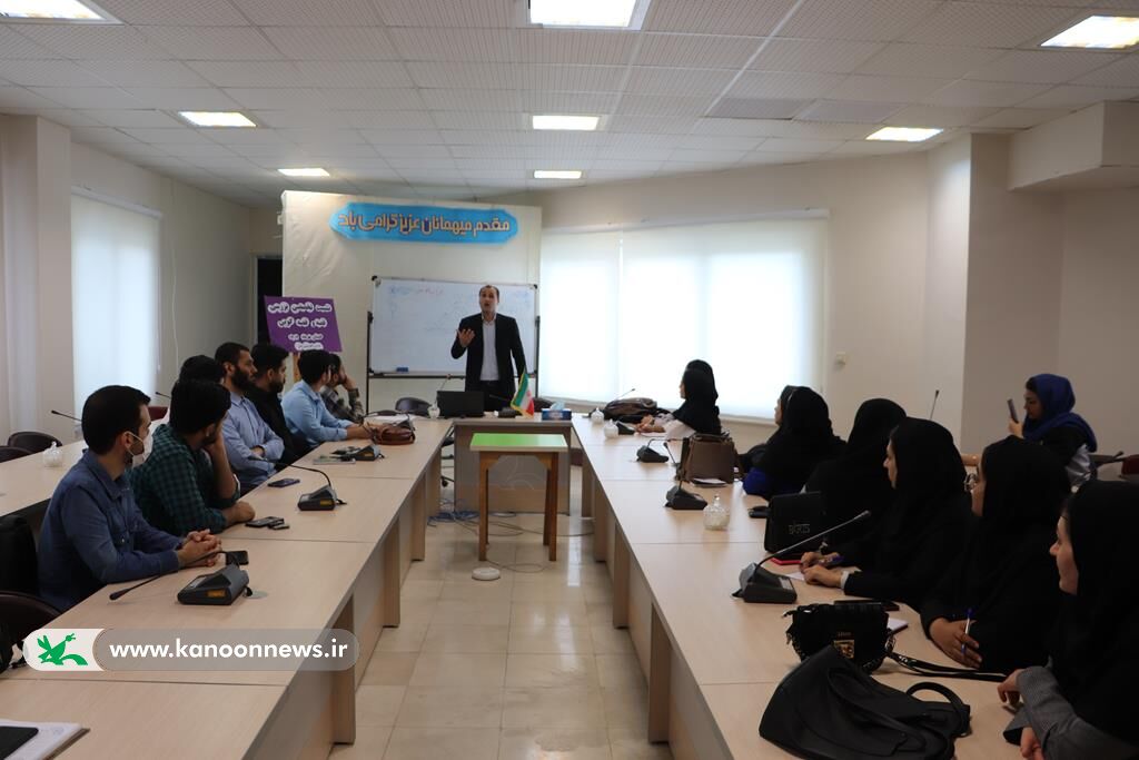 برپایی دوره آموزش قصهگویی ویژه معلمان و دانشجویان دانشگاه فرهنگیان