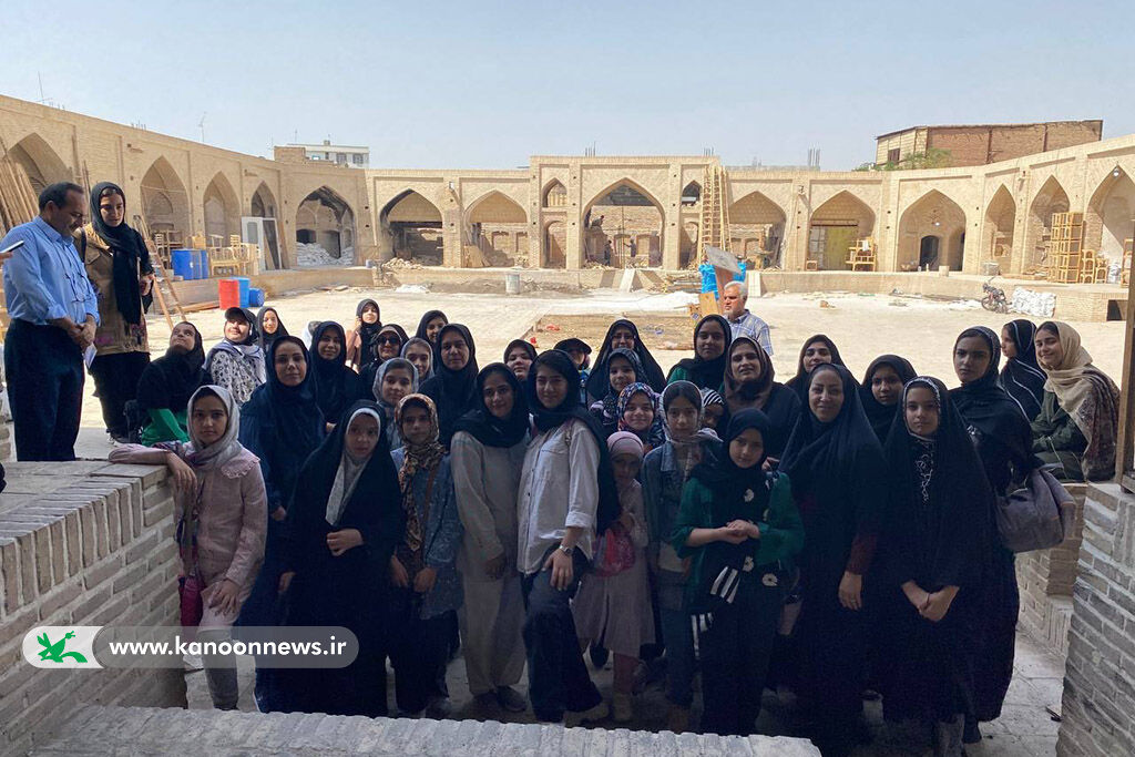 تور یک روزه قمگردی اعضای کانون قم