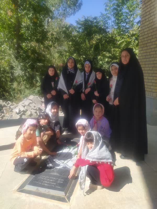 گرامیداشت هفته دفاع مقدس در مراکز فرهنگی- هنری کانون همدان