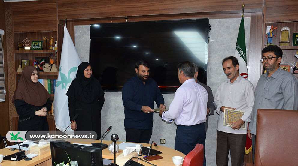 تجلیل از رزمندگان دفاع مقدس کانون پرورش فکری لرستان