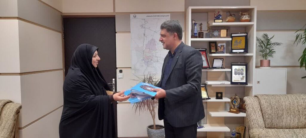 امضا تفاهمنامه همکاری بین شرکت آب و فاضلاب  و کانون پرورش فکری همدان