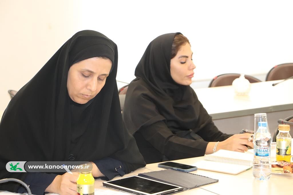 جلسه برنامهریزی و هماهنگی هفته ملی کودک در کانون گلستان برگزار شد