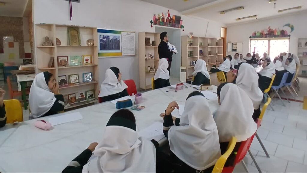 کارگاه فلسفه کارگاه فرآیندی فلسفه برای کودکان در طرح کانون- مدرسه کرمانشاه