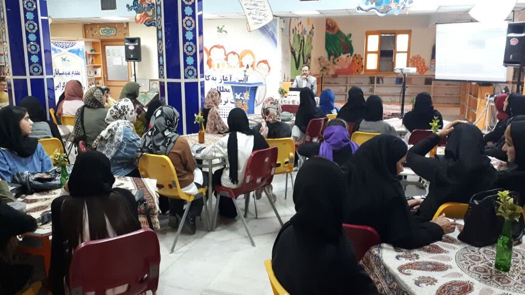 نشست با کانونیاران سراسر استان کرمانشاه