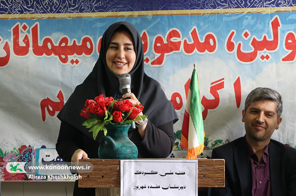 زنگ آغازآیینهای هفته ملی کودک در گیلان طنیناندازشد / اهدای نشان کانونیاری به کانونیاران